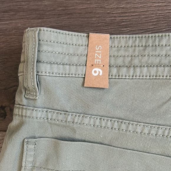 Prana Green Jean Shorts with Distressed Hem Size 6 - Picture 9 of 9